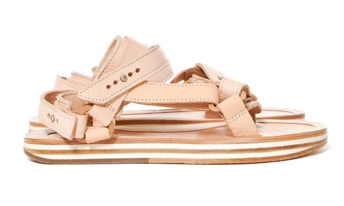 sacai x Hender Scheme 释出联名凉鞋